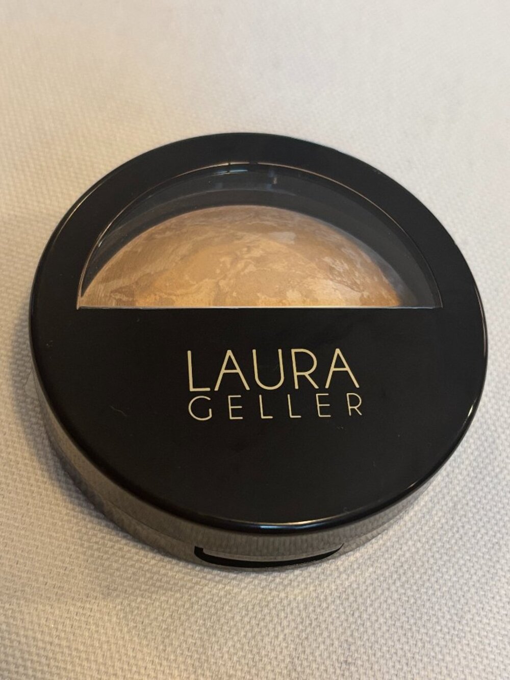 Laura Geller Baked Balance-n-Brighten Color Correcting Foundation - Light